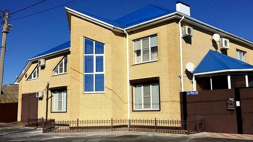 Пятеро бандитов в масках пытали воронежского депутата и его семью утюгом и гвоздодёром