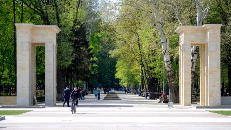 В Воронеже на неделю закрыли въезд в Центральный парк
