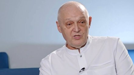 Завотделением воронежской больницы проводил подпольные пластические операции более 10 лет