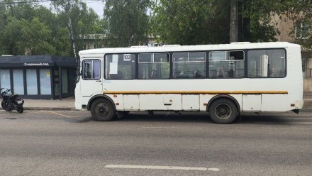 В Воронеже подросток на байке устроил ДТП на зебре: пострадали мама и ребёнок