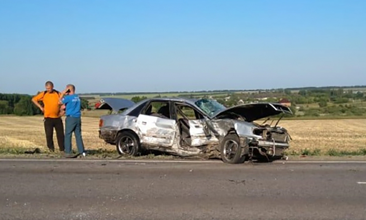 В Воронежской области в лобовом ДТП пострадали два человека – Новости  Воронежа и Воронежской области – Вести Воронеж