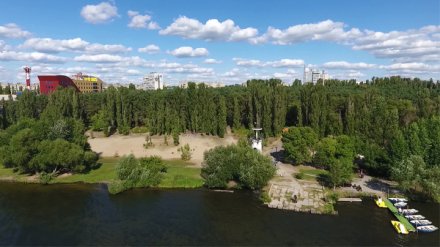 Воронежцев позвали на уборку набережной одного из популярных городских парков