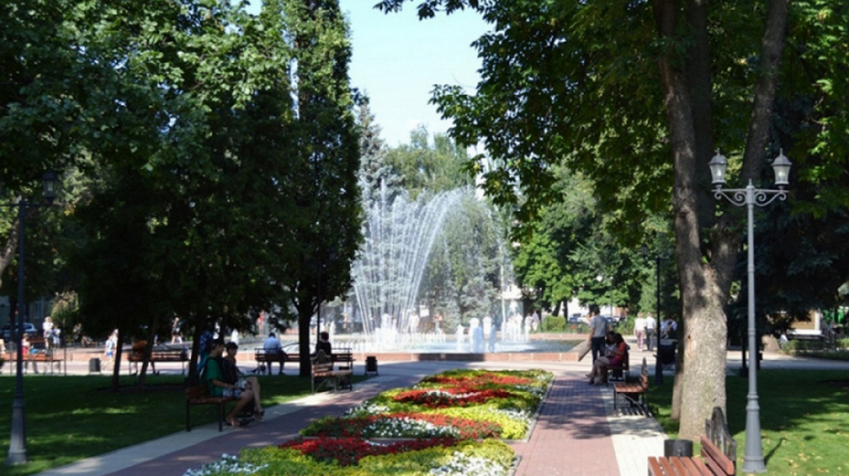 В воронежском «Кольцовском сквере» запустили фонтан | 01.07.2020 | Воронеж  - БезФормата