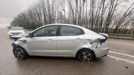 Девушка попала в больницу после ДТП с легковушками на воронежской трассе