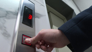 «Едем – крестимся». Что воронежцы рассказали о лифтах после падения малыша в шахту