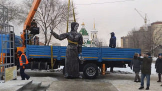 Писатель Борис Акунин заступился за нововоронежскую Алёнку