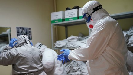 Врачи воронежской БСМП рассказали о тяжёлых месяцах войны с коронавирусом