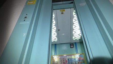 В Воронежской области заменят ещё 121 аварийный лифт