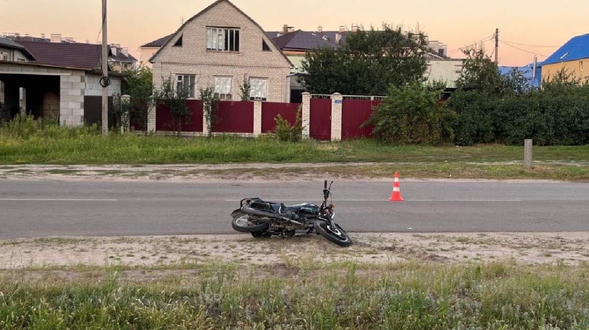 Под Воронежем подростки на мопеде и мотоцикле устроили ДТП | 15.08.2023 |  Воронеж - БезФормата