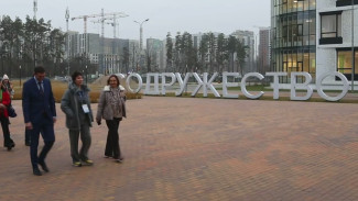 Глава Воронежа посетил мегашколу и Петровскую набережную в рамках программы «Школа мэров»