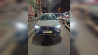 В Воронеже женщина 7 часов просидела в машине из-за 200 неоплаченных штрафов