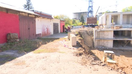 Конфликтом застройщика и владельцев гаражей на Ленинградской заинтересовалось МВД