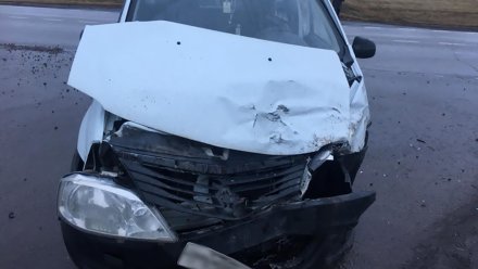 В Воронежской области в ДТП на перекрёстке пострадали 3 человека