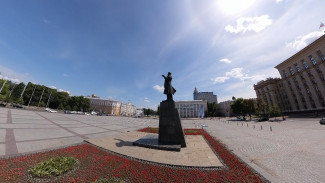 Максим Дикунов сравнил памятник Ленину в Воронеже со взлетающей ракетой