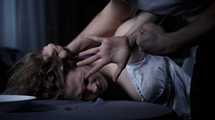 Мужчину и женщину обвинили в изнасиловании сельчанки под Воронежем