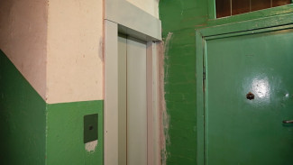 Жители воронежской многоэтажки пожаловались на постоянно ломающиеся лифты