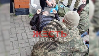 Воронежцам показали первые минуты после задержания сбежавшего убийцы-насильника