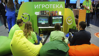 AI-агенты, промпт-инженеры и стартаперы встретились на стенде Сбера на «Цифроземье 2025»