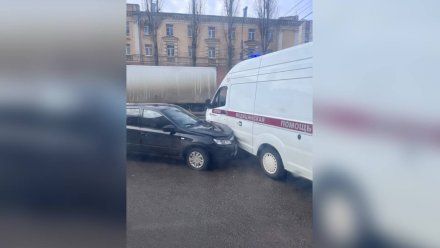В Воронеже попал в ДТП автомобиль скорой помощи