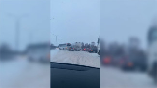 Воронежцам посоветовали отказаться от поездки по М-4 «Дон» из-за ДТП с 50 машинами