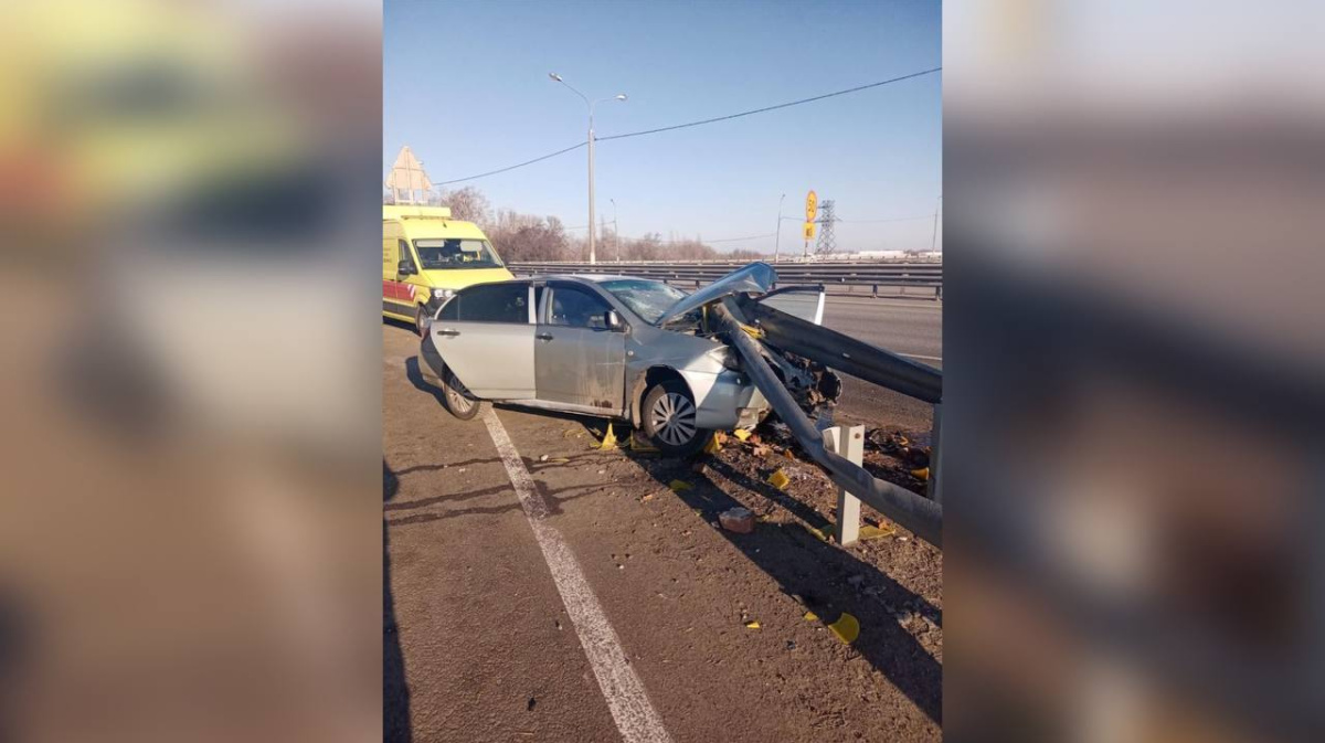 Легковушка протаранила отбойник на воронежской трассе: двое пострадавших –  Новости Воронежа и Воронежской области – Вести Воронеж