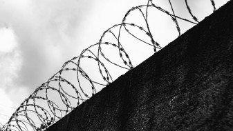 Воронежца отправили в колонию за избиение трубой посетителя шашлычной