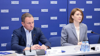«Единая Россия» дала старт ежегодной акции «Собери ребёнка в школу» 