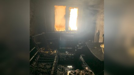 Место гибели 2 мальчиков при пожаре в воронежской квартире показали на фото