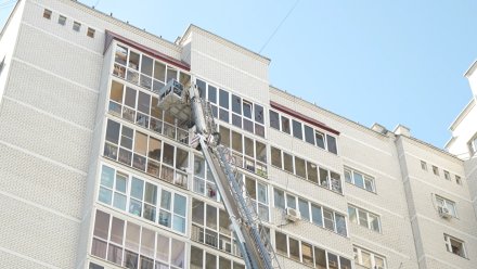 В Воронеже замена разбитых при атаке БПЛА окон в домах на МП затянулась до холодов