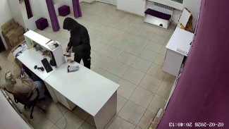 Воронежец похитил драгоценности из пункта выдачи Wildberries