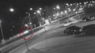 Воронежцы показали видео момента ДТП с перелетевшим шиловское кольцо Opel