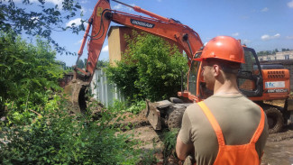 Для устранения коммунальной аварии в Воронеже демонтировали гараж