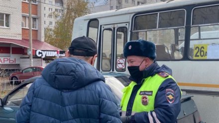Воронежского маршрутчика арестовали на сутки за вождение без прав