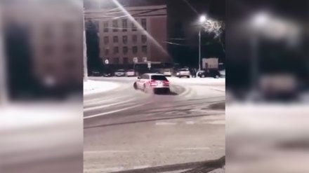 В Воронеже накажут автомобилиста, устроившего дрифт у ВГУ