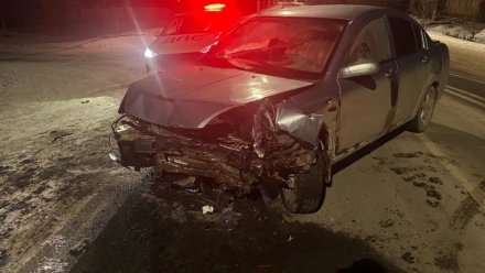 29-летний водитель «Лады» пострадал в лобовом ДТП  с Chery в Воронежской области