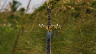 Воронежские филологи объяснили, что такое «меч-кладенец»