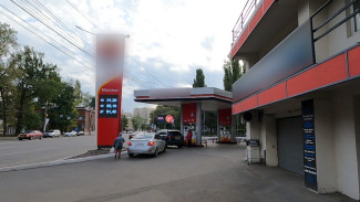 В Воронежской области продолжил дешеветь бензин