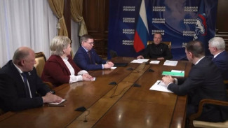 Медведев поддержал воронежского губернатора на должность секретаря реготделения партии 