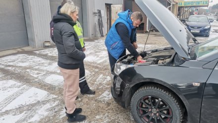 Женщина из Тулы застряла на воронежской трассе из-за неполадок с авто