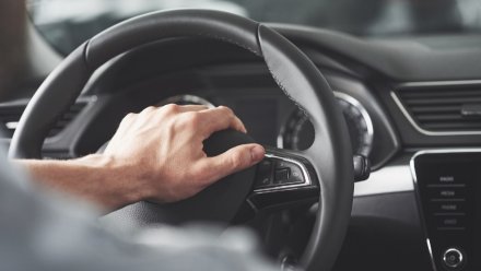 Пьяный воронежец угнал корпоративную «Ладу» на улице Карла Маркса