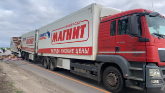 В Воронежской области грузовик протаранил фуру «Магнита»: есть погибший