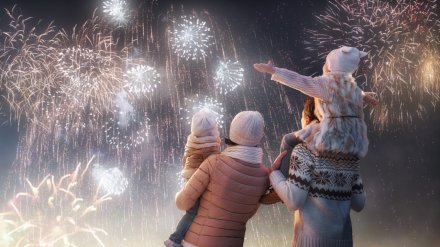 Спасатели рассказали воронежцам, как безопасно запускать фейерверки