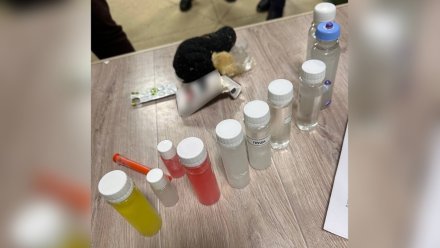 Наркокурьера из Воронежа поймали в Липецке с 10 бутылками метилэфедрона