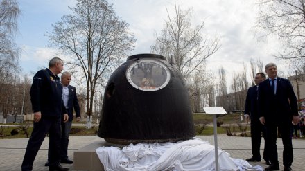 В Воронежской области установили памятник-корабль, вернувший на Землю экипаж космонавтов