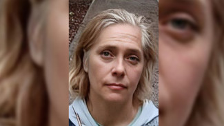 В Воронеже женщина вышла на остановку и пропала