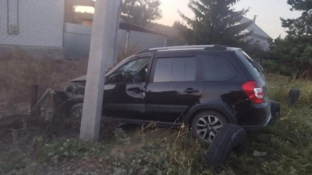 Пьяный водитель «Лады» влетел в опору ЛЭП в воронежском селе