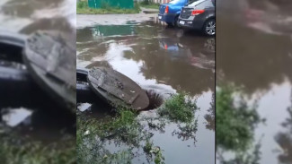 Воронежский переулок ушёл под воду из-за коммунальной аварии