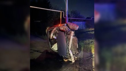Воронежец погиб в ДТП с перевернувшимся Nissan