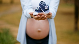 Более 30 воронежских студенток подали заявление на пособия по беременности