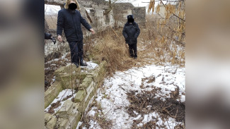 Тело пропавшего под Воронежем парня нашли у заброшенного дома закопанным